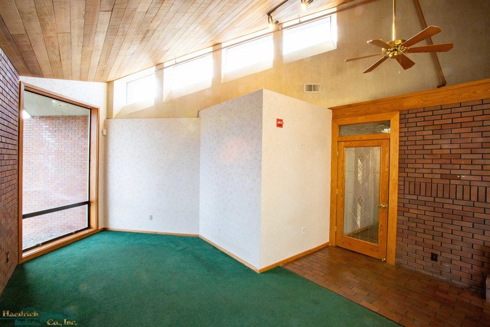 Medical Office Building - Clairmont Doctors Park: 2650 Edith Ave, Redding, CA 96001